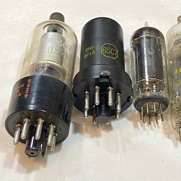 Vintage Lot of 26 Electron Vacuum Tubes Radio AMP Audio Not Tested As Is - Picture 8 of 16